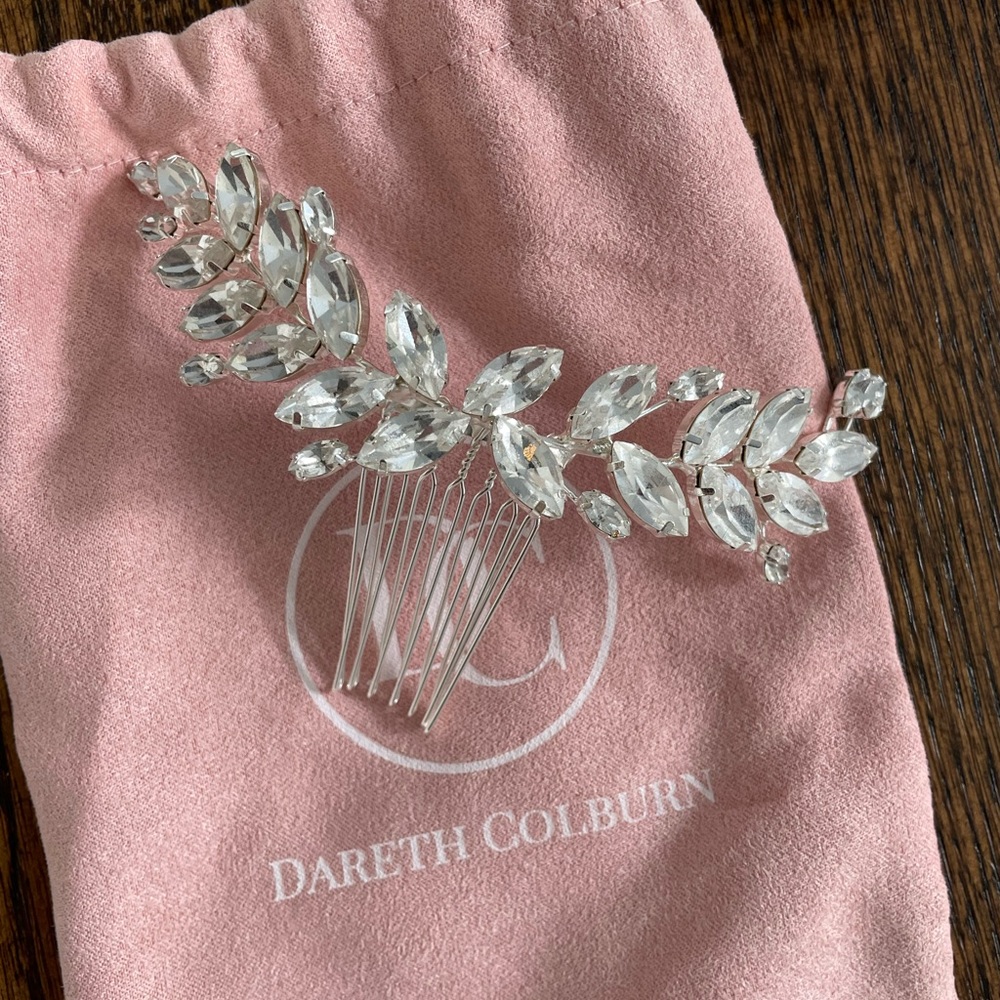 Dareth Colburn Crystal Leaf Comb Hair Accessory